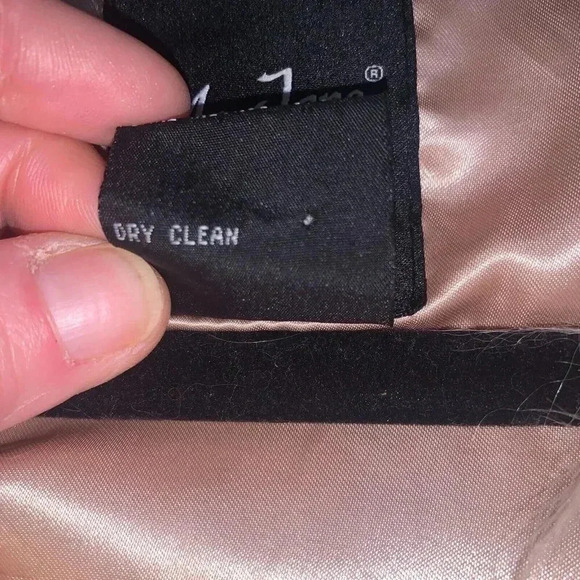 Me Jane "Almost Famous" Style Ombre' Faux Fur Vest Satin Lining hook-eye closure - Picture 7 of 8